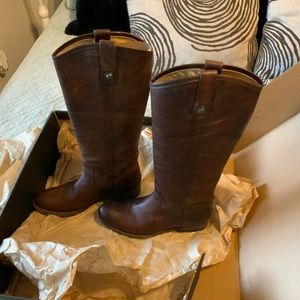 Women’s Frye boots
